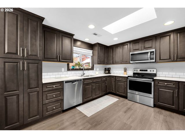 1535 Sw 201ST Ave, Beaverton, OR 97003