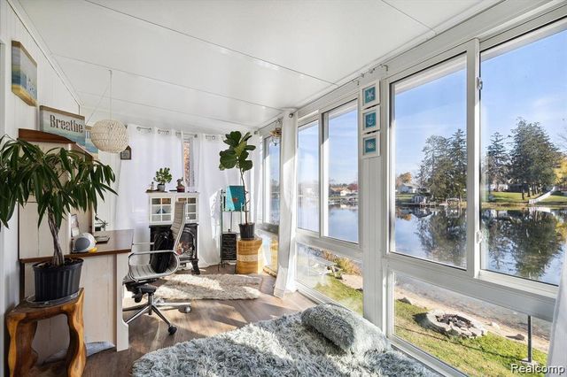 6003 Rolton Court, Waterford Charter Township, MI 48329