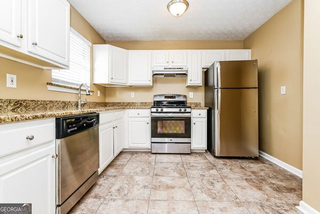 735 Compton Lane, Mcdonough, GA 30253