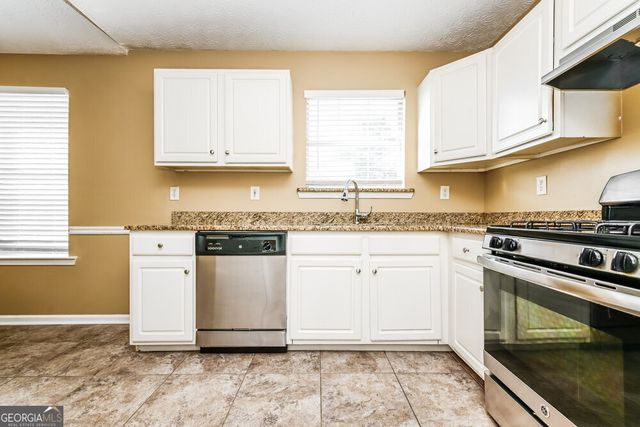 735 Compton Lane, Mcdonough, GA 30253