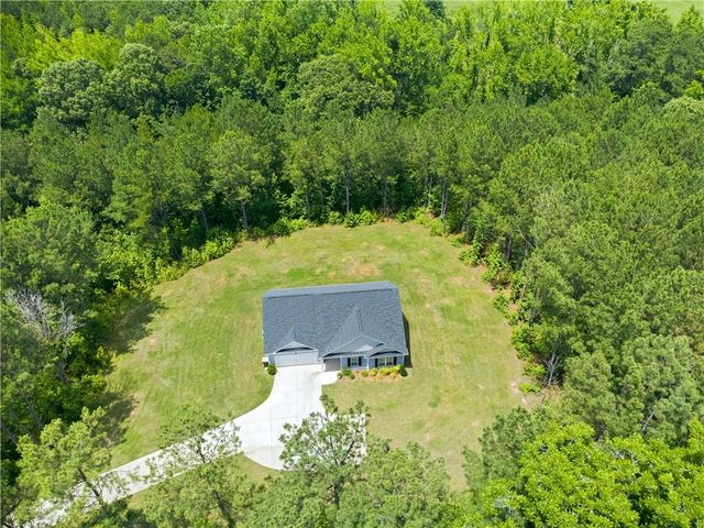 70 Goldmine Road, Grantville, GA 30220