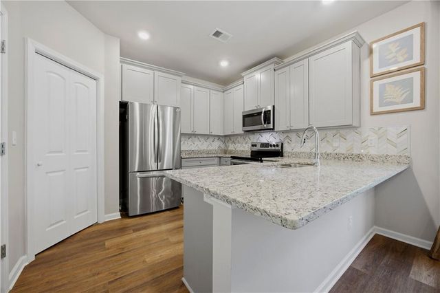 70 Goldmine Road, Grantville, GA 30220