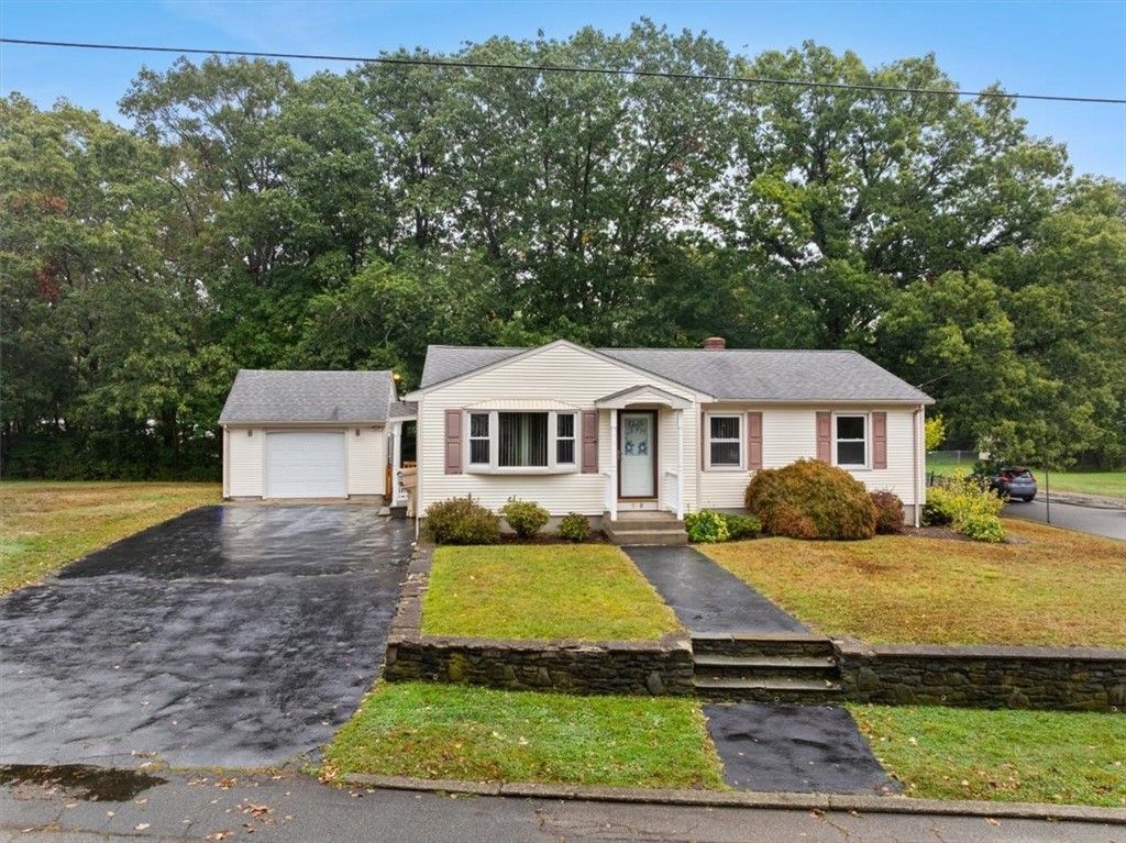 58 Griffith Drive, East Providence, RI 02915