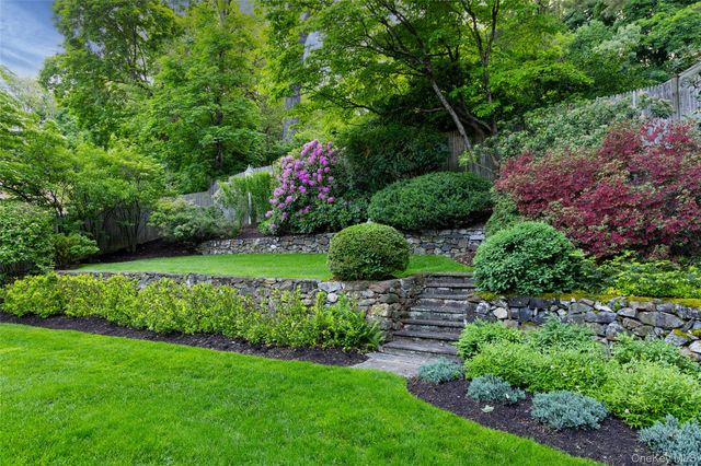 33 Oliphant Avenue, Dobbs Ferry, NY 10522