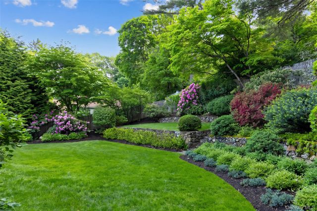 33 Oliphant Avenue, Dobbs Ferry, NY 10522