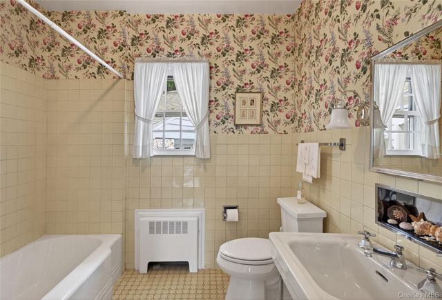 33 Oliphant Avenue, Dobbs Ferry, NY 10522