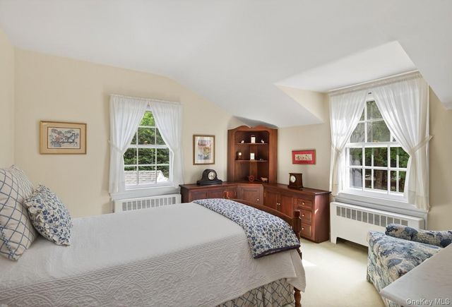 33 Oliphant Avenue, Dobbs Ferry, NY 10522