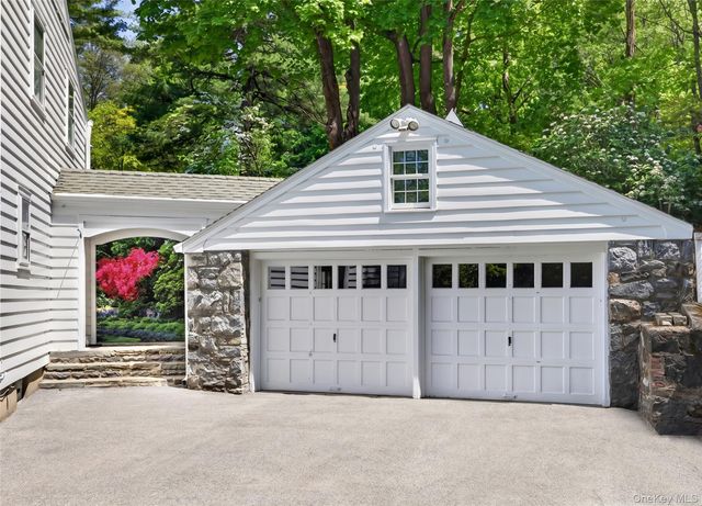 33 Oliphant Avenue, Dobbs Ferry, NY 10522