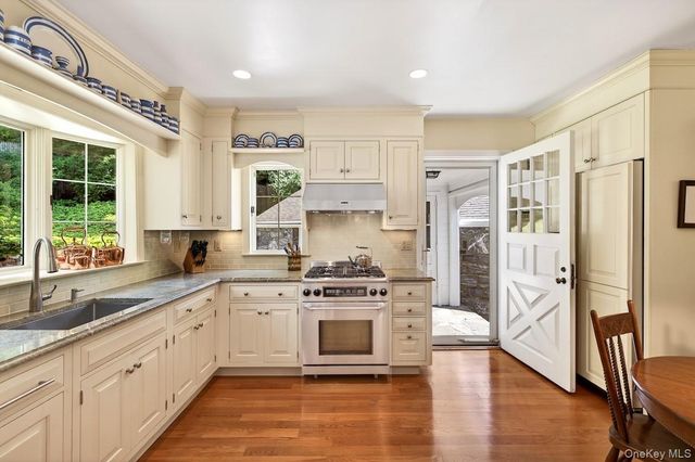 33 Oliphant Avenue, Dobbs Ferry, NY 10522