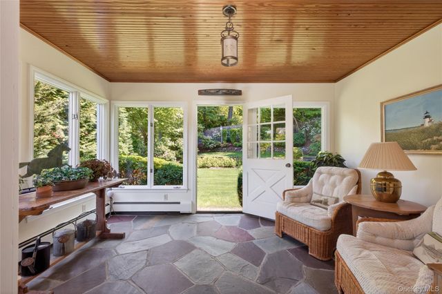 33 Oliphant Avenue, Dobbs Ferry, NY 10522