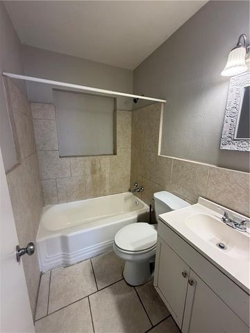 3056 Pleasant Valley Road, Mobile, AL 36606