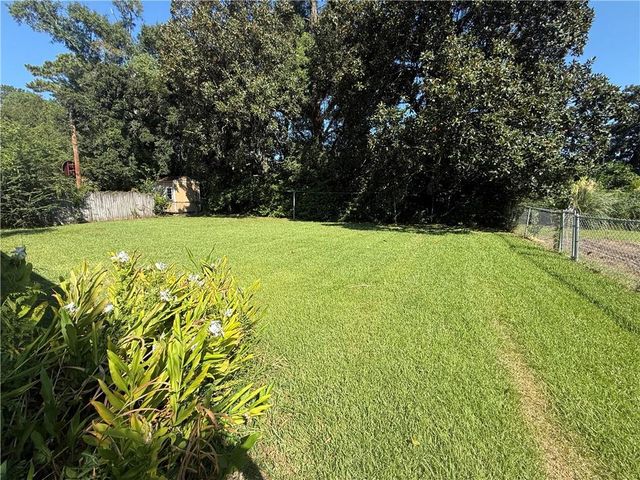 3056 Pleasant Valley Road, Mobile, AL 36606