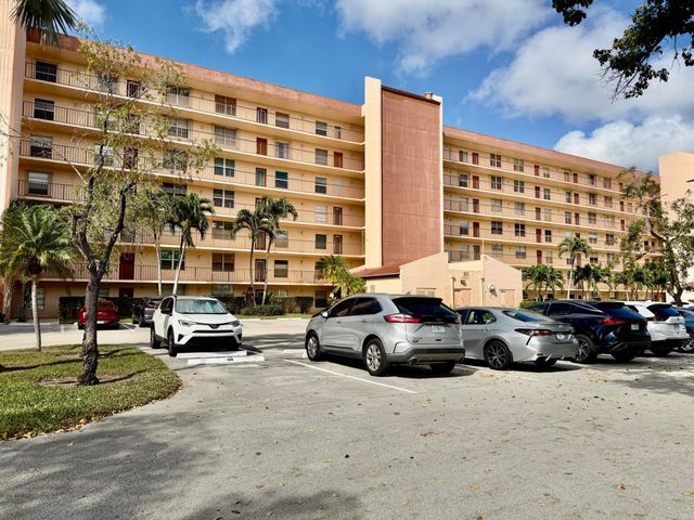 14671 Bonaire Boulevard 604, Delray Beach, FL 33446