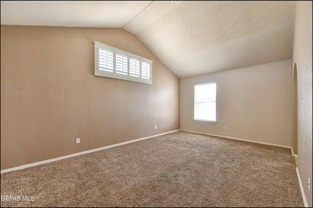 512 FORTENBERRY Place, El Paso, TX 79928