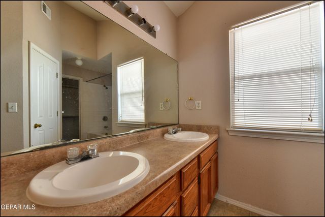 512 FORTENBERRY Place, El Paso, TX 79928