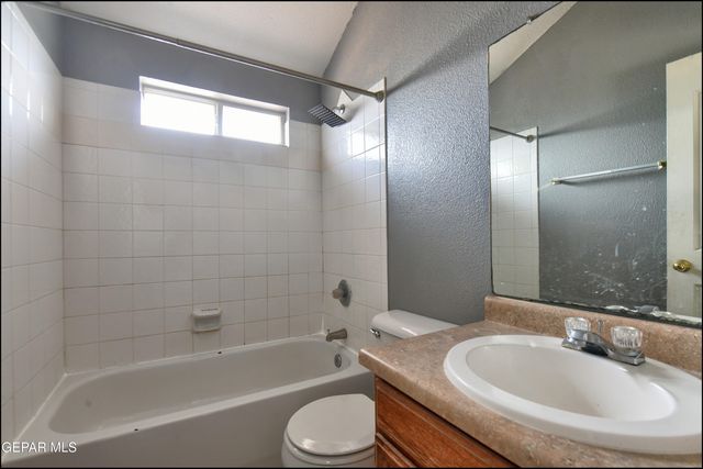 512 FORTENBERRY Place, El Paso, TX 79928