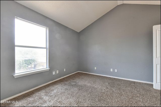 512 FORTENBERRY Place, El Paso, TX 79928