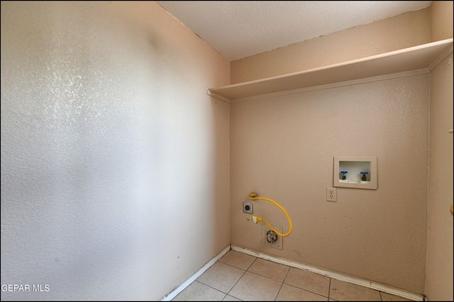 512 FORTENBERRY Place, El Paso, TX 79928