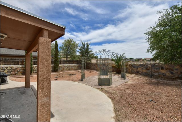 512 FORTENBERRY Place, El Paso, TX 79928