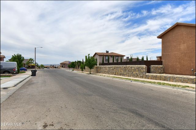 512 FORTENBERRY Place, El Paso, TX 79928