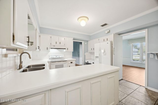 4817 WATER OAK Lane, Jacksonville, FL 32210