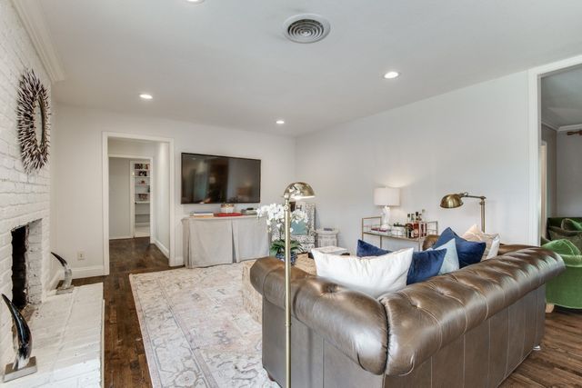 9206 Northpoint Drive, Dallas, TX 75238