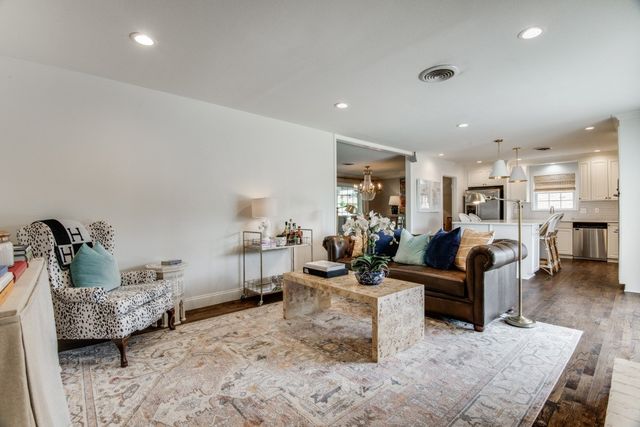 9206 Northpoint Drive, Dallas, TX 75238