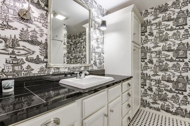 9206 Northpoint Drive, Dallas, TX 75238