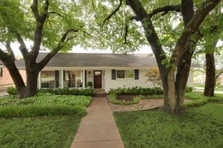 9206 Northpoint Drive, Dallas, TX 75238