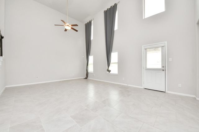 6934 Rosalina Landing Ln, Richmond, TX 77407