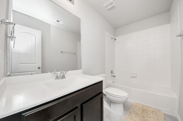 6934 Rosalina Landing Ln, Richmond, TX 77407