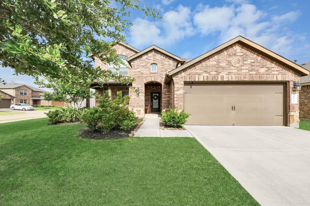 6934 Rosalina Landing Ln, Richmond, TX 77407