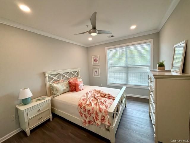 1 Charles Pond Drive 8-817, Coram, NY 11727
