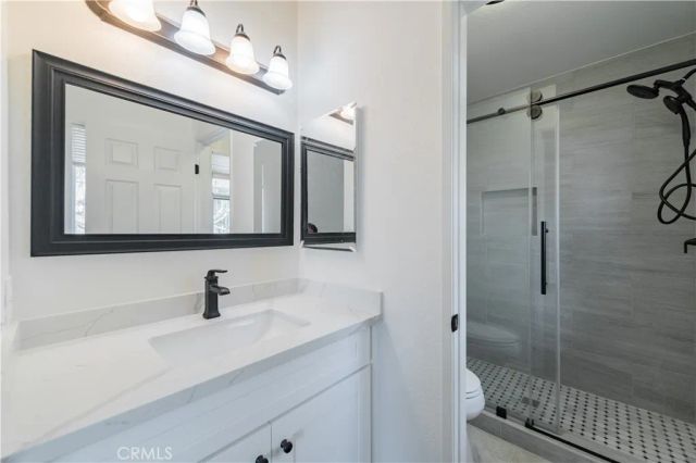 17 Avignon Avenue, Lake Forest, CA 92610