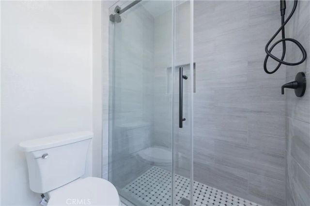 17 Avignon Avenue, Lake Forest, CA 92610