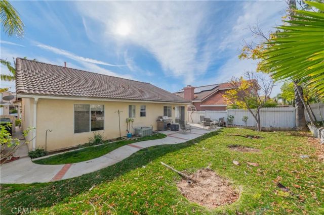 17 Avignon Avenue, Lake Forest, CA 92610