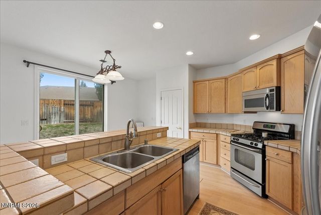810 Sequoia Pass Court, Sparks, NV 89436