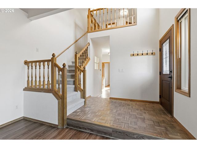 17512 Nw FIELDSTONE Dr, Beaverton, OR 97006