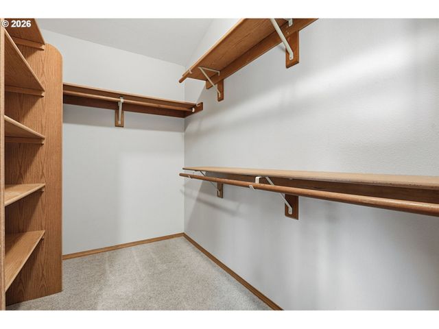 17512 Nw FIELDSTONE Dr, Beaverton, OR 97006