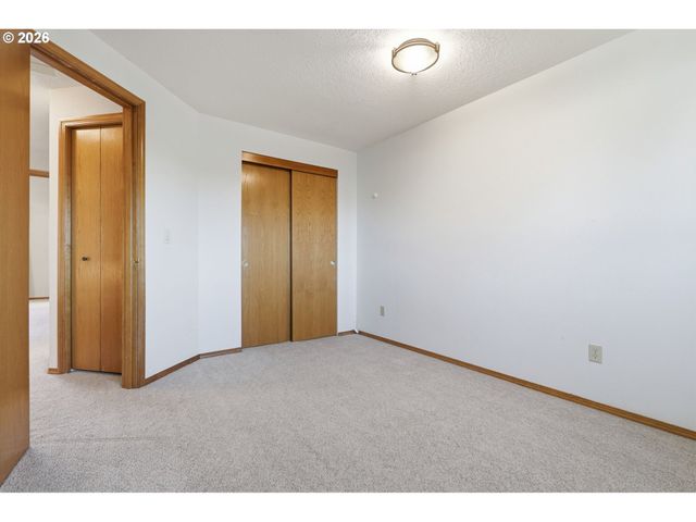 17512 Nw FIELDSTONE Dr, Beaverton, OR 97006