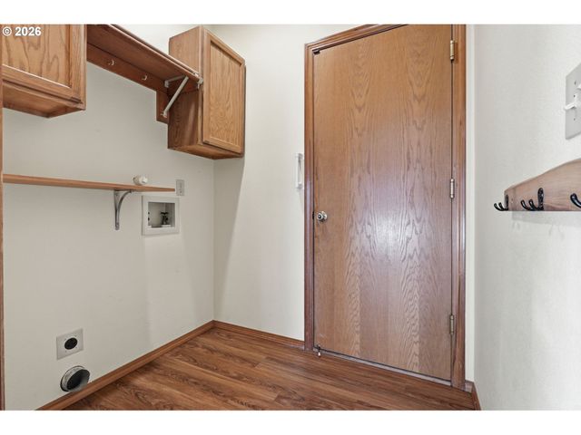 17512 Nw FIELDSTONE Dr, Beaverton, OR 97006