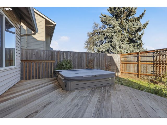 17512 Nw FIELDSTONE Dr, Beaverton, OR 97006