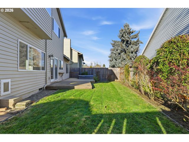 17512 Nw FIELDSTONE Dr, Beaverton, OR 97006