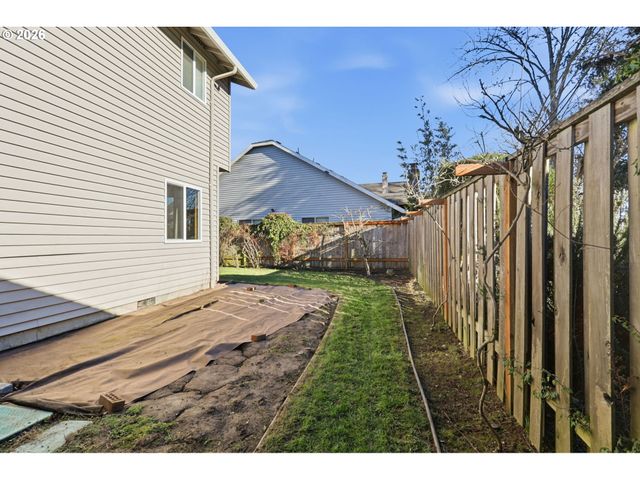 17512 Nw FIELDSTONE Dr, Beaverton, OR 97006