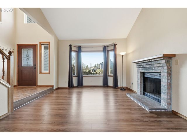 17512 Nw FIELDSTONE Dr, Beaverton, OR 97006