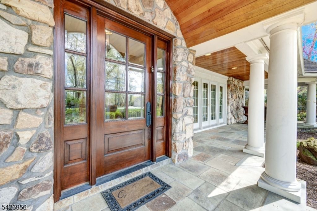 8 White Pine Rd, Upper Saddle River Boro, NJ 07458 — photo 4
