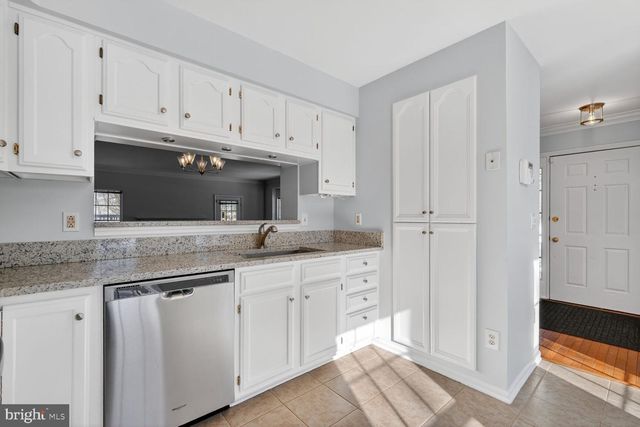 7000 GATTON SQ, Alexandria, VA 22315