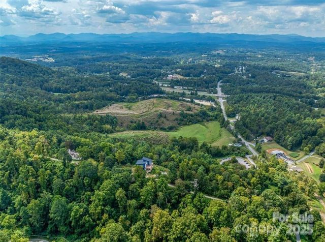 87 Barnardsville Highway, Weaverville, NC 28787