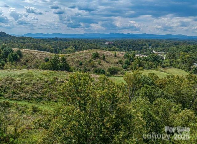 87 Barnardsville Highway, Weaverville, NC 28787