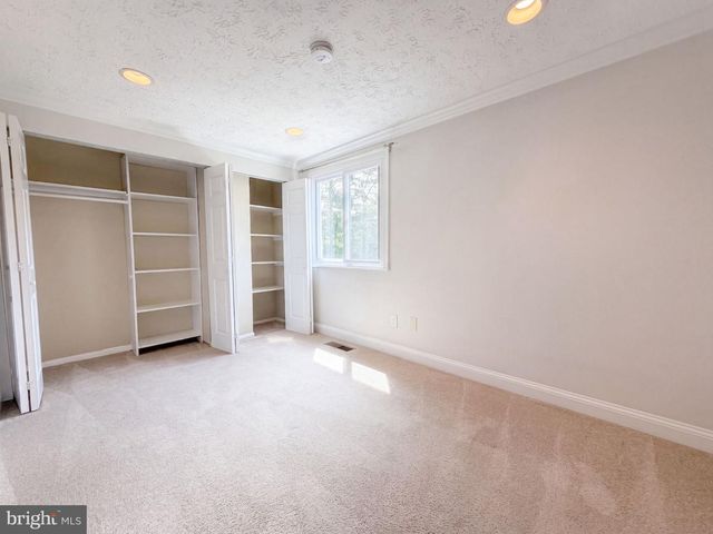 8769 KANAWHA CT, Lorton, VA 22079